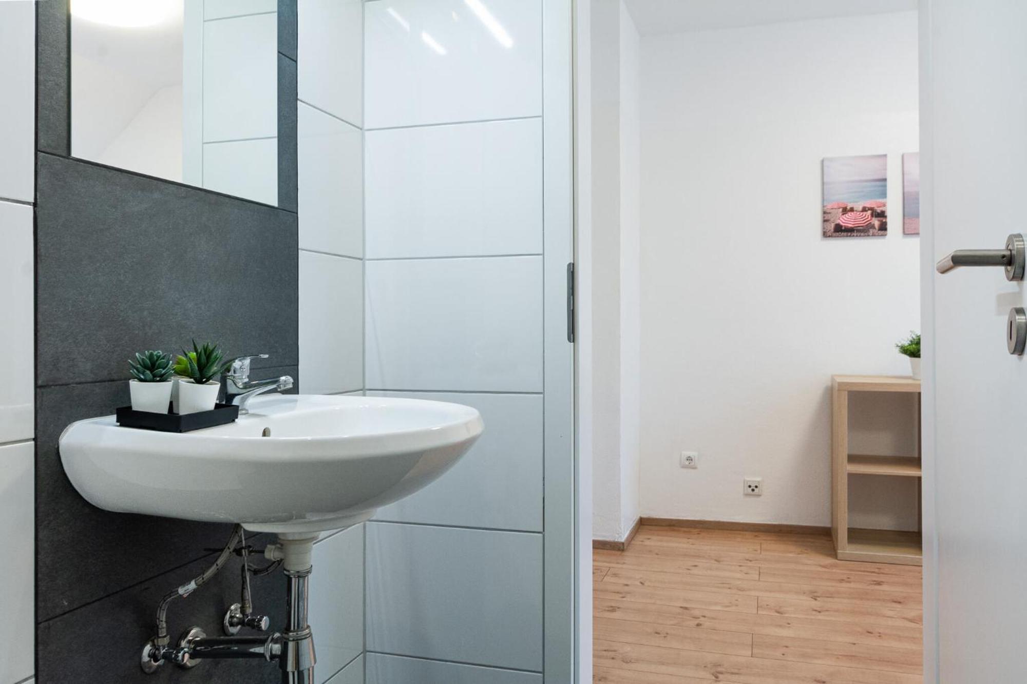 T&K Apartments - Apartments 20 Min To Messe Dus Krefeld Exteriör bild